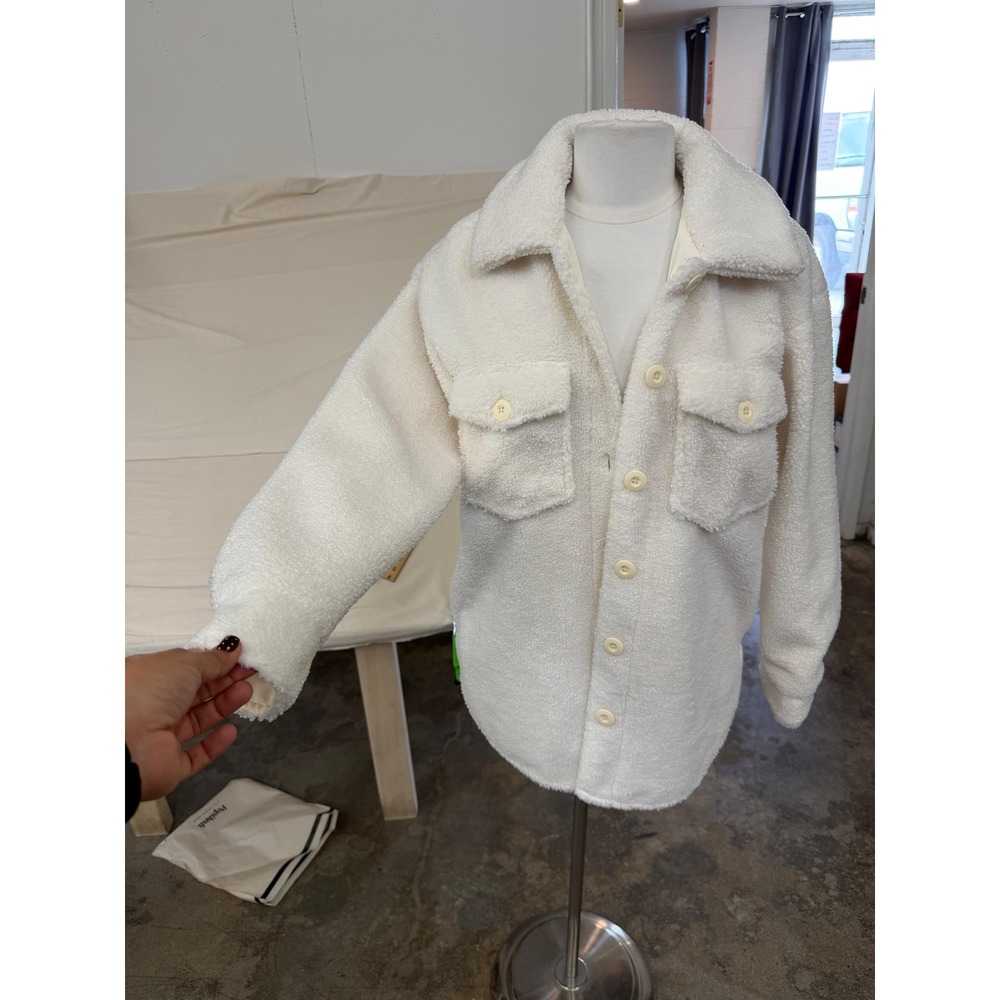Amazon Essentials Womens Teddy Fleece‎ Shacket Cream Off-White Button Front XS